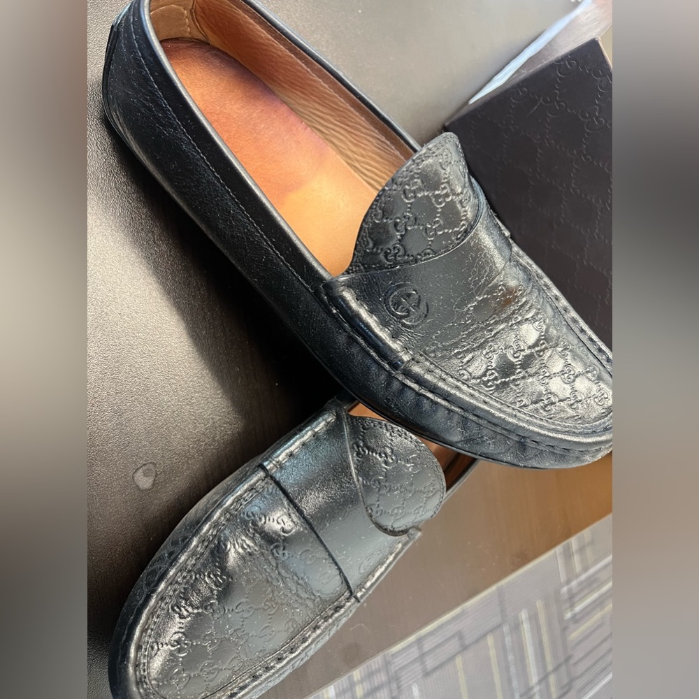Gucci Loafers with box